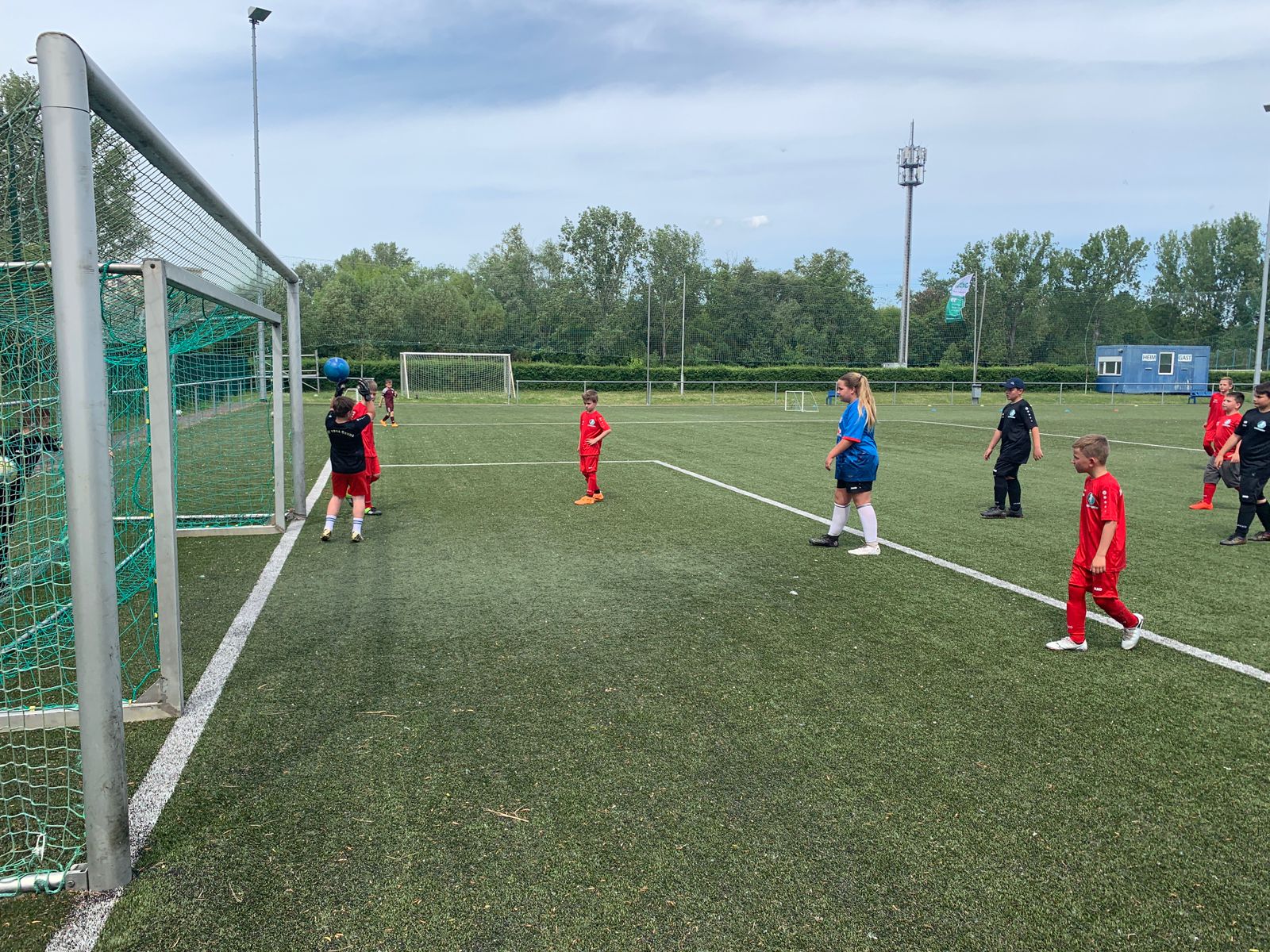 Fußballtraining mit Freude und Ehrgeiz bei Ballkünstler